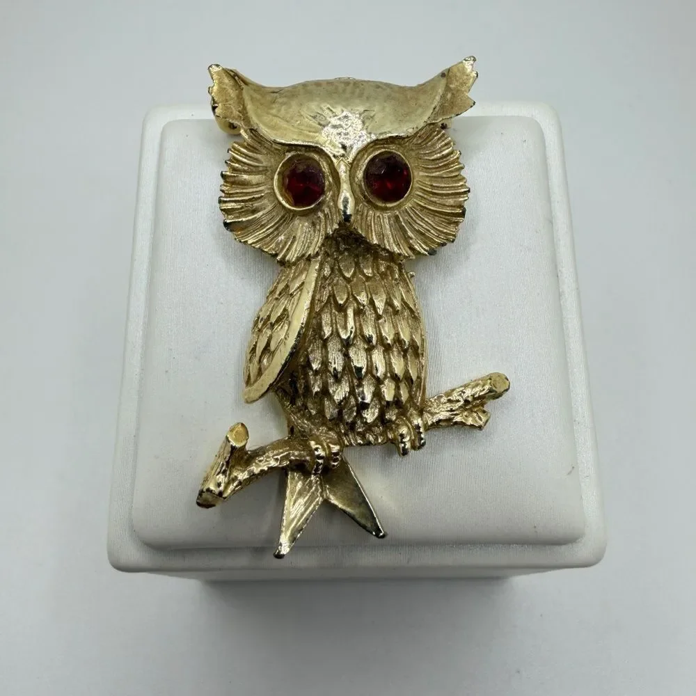 Vintage Gerry's gold tone owl brooch/pin with red rhinestone eyes!